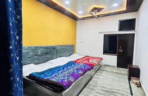 Mathura Hotel | AGRAWAL INN Guest House