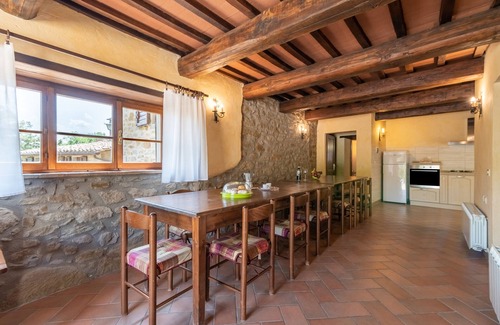 Cortona Villa | Agritourism Pierle Cuiano Villa with mountain views, private pool and Wi-Fi