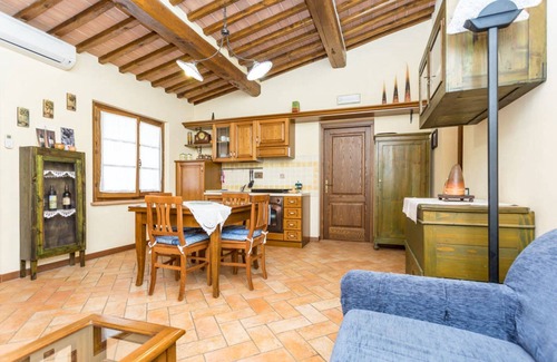Casamaggiore Apartment | Agriturismo La Casa Del Sole - Appartamento Abete