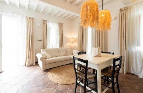 Valiano House | Agriturismo Antica Corte