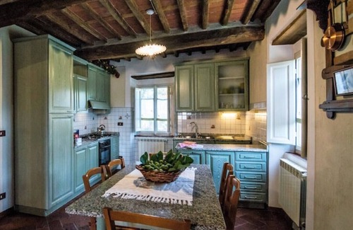 Mologno Other | Agriturismo in Fattoria: Intera Struttura