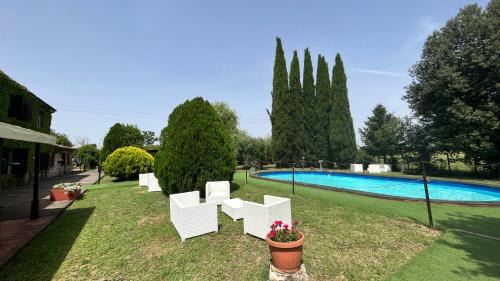 Castiglione del Lago Apartment | Agriturismo La Pineta