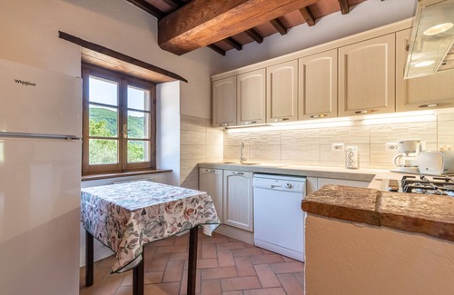 Cortona Other | Agriturismo Pierle Cuiano La Loggia with Mountain View, Shared Pool and Wi-Fi