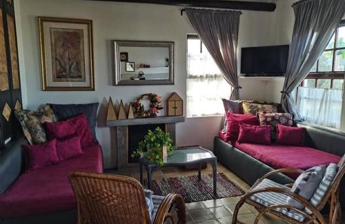 L'Agulhas Ski Chalet | Agulhas Heights self-catering cottages BEST OCEAN VIEWS