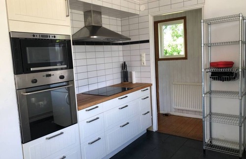 Agunnaryd Villa | Agunnaryd village holiday home - close to lake