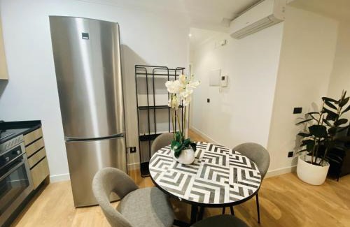 Puerta del Angel Apartment | AH - Estudio Moderno en Madrid Río a 10 Min del Centro