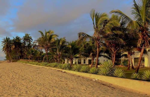 Mtwapa House | Ahadi Villa mit Pool & Strandzugang