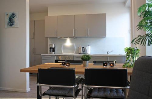 Nordstadt Apartment | AHOI HOMES 2 Schlafzimmer Smart TV Küche