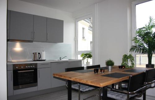 Nordstadt Apartment | AHOI HOMES 2 Schlafzimmer Smart TV Küche