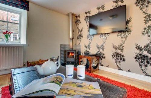 Adderstone House | Aidan Cottage