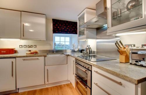 Adderstone House | Aidan Cottage