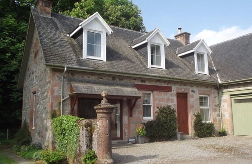 Glen Urquhart Cottage | Aigas Holiday Cottages Old Stable and Old Dairy