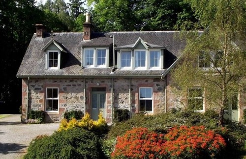 Glen Urquhart Cottage | Aigas Holiday Cottages Old Stable and Old Dairy