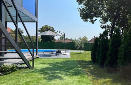 Novi Banovci Apartment | Ailleurs