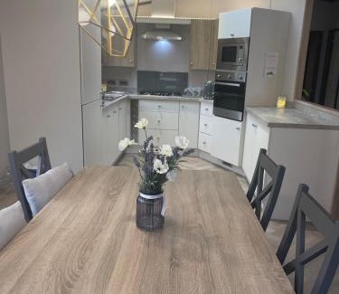Allerthorpe House | Ailsa Lodge with Hot Tub