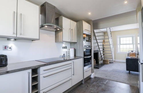 Turnberry Cottage | AILSA SHORES, pet friendly, country holiday cottage in Turnberry