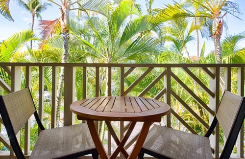Historic Lahaina Front Street Apartment | AINA NALU 2BR CONDO BY FRONT ST AND BEACH