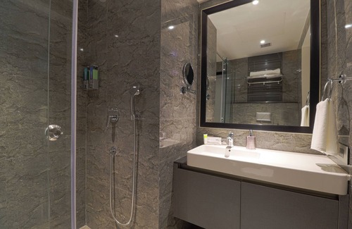 DLF City Hotel | AIR by Ahuja Residences