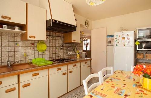 L'Isle-sur-la-Sorgue Villa | Air-conditioned house, very quiet swimming pool Provence Isle sur Sorgueberon