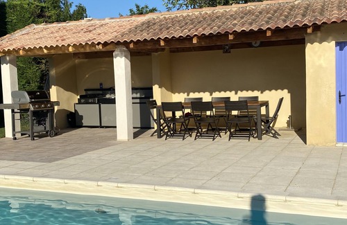 L'Isle-sur-la-Sorgue Villa | Air-conditioned house, very quiet swimming pool Provence Isle sur Sorgueberon