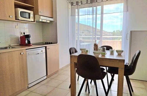 Santa-Maria-Poggio Apartment | Air-conditioned apartment for 4/6 people near beach with two bedrooms