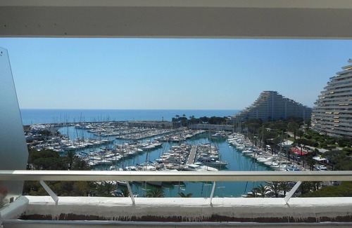Villeneuve Loubet Beach Apartment | Air-Conditioned Apartment Rental - 4 Sleeps - Villeneuve-Loubet Beach