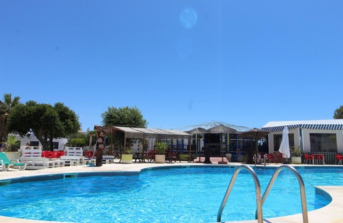 Montes de Alvor Apartment | AIR-CONDITIONED 2-BEDROOM APARTMENT IN RESIDENCE WITH LARGE SWIMMING POOL
