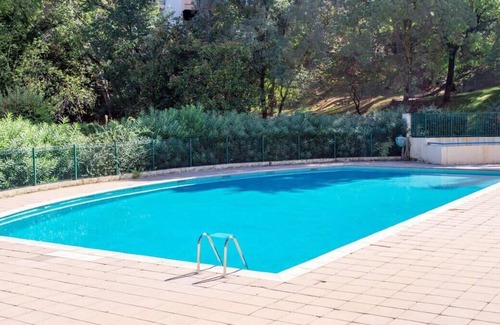 La Bocca Nord Apartment | Air-conditioned apartment with furnished terrace, tennis court & a garage