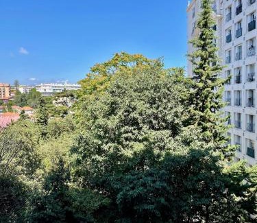 Fabron Apartment | Air-conditioned apartment with garage near the sea