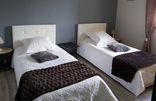 Calvinet House | Air-conditioned cottage ideal for a family in the countryside for 4 people