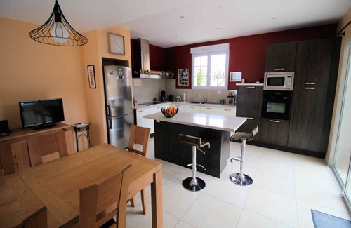Cavillargues House | Air-conditioned farmhouse located between Provence and Ardèche, swimming pool, table tennis, pets allowed (1).