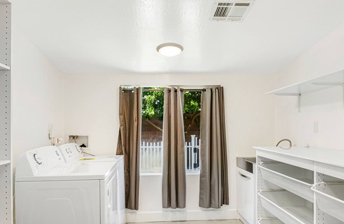 Scottsdale Estates Nine House | Air-conditioned home near Old Town with great patio & Ping-Pong
