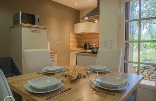Paradou House | Air-conditioned Mazet Romarin - private terrace- shared swimming pool- Vallée des Baux