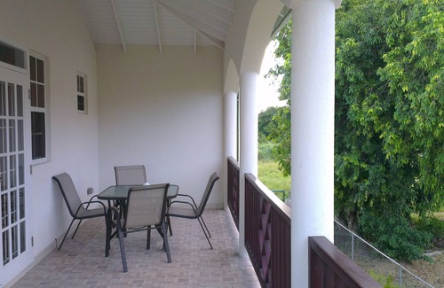 Welches Villa | Air conditioned Studio 1st floor with a pool