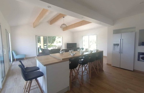 Potelieres Villa | Air-conditioned villa, sleeps 8, Individual pool, Gard limite Ardèche, Uzès