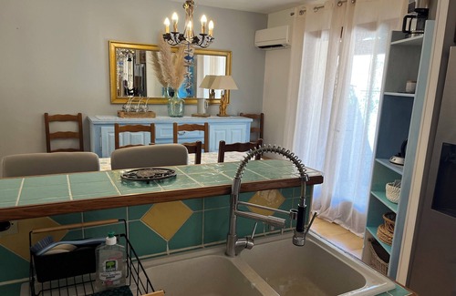 Hyeres Villa | Air conditioned villa, 5 min from beaches, peaceful neighborhood, private yard