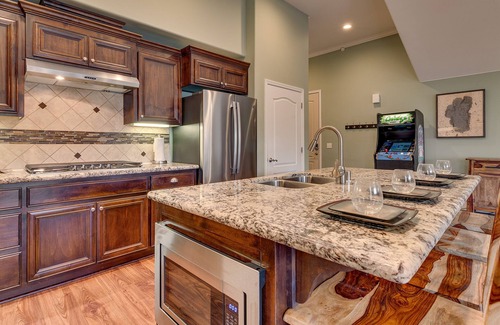 Tahoe Meadows House | Air Conditioning, Walk to Heavenly/Lake/Casinos, Grill, Fast Wifi – Tahoe Woods Lookout