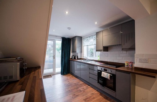 Offerton Apartment | Air Host and Stay - Apartment 5 Broadhurst Court sleeps 6 minutes from town centre