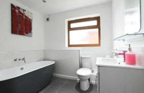 Cowplain House | Air Maison - Large Family Home with Pool Table