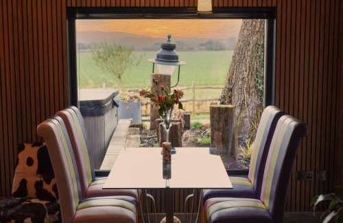 Emsworth House | Air Maison - The Cow Shed WOW Factor Countryside Retreat