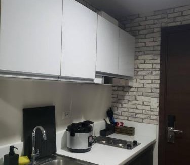 San Antonio Apartment | Air Residences 46th flr facing City view