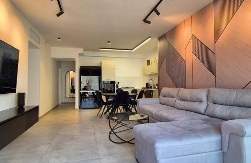 Bat Yam Apartment | AiRa Holiday Apartment