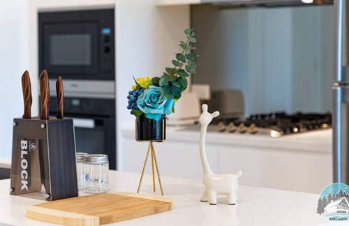Beecroft Apartment | Aircabin | Beecroft | Homely Spacious | 2 Beds Apt