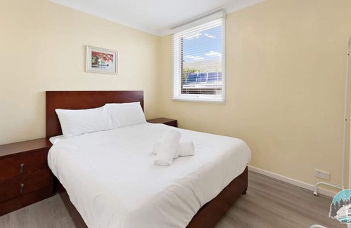 Cremorne House | Aircabin | Neutral Bay | Cheerful | 2 Beds House