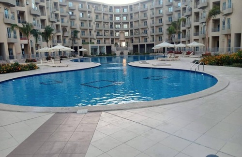 Village Road Ski Chalet | Airport 2-bedroom chalet with WiFi, AC Red Sea ,Hurghada
