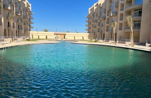 Village Road Ski Chalet | Airport 2-bedroom chalet with WiFi, AC Red Sea ,Hurghada