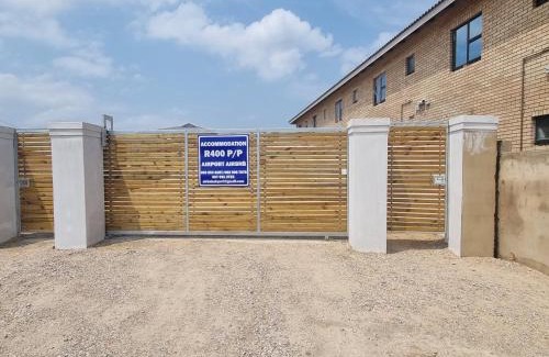 Richards Bay Cabin | Airport Airbnb