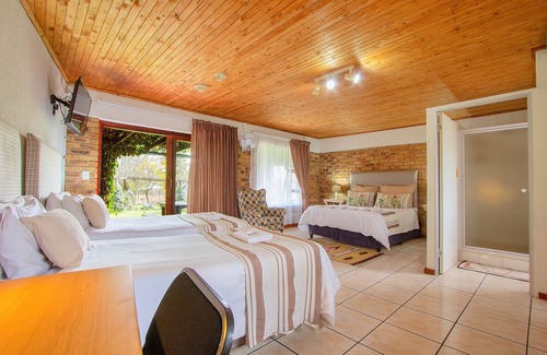 Kempton Park House | Airport Bird & Game Lodge