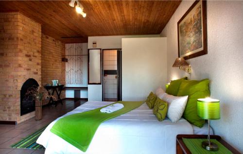 Kempton Park Cabin | Airport Bird & Game Lodge