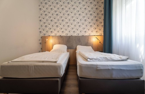 Eil Hotel | Airport Business Hotel Köln